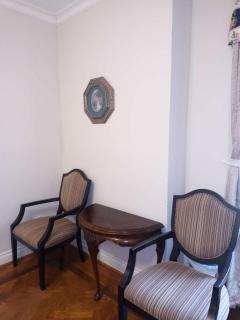 Waterfront Hideaway Private Suite-King bed room - Tottenham - 3