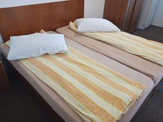 Apartments with parking space Brela, Makarska - 22678 - 2