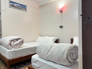 Meshrom Guest House and Restaurant - 4