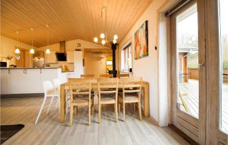 3 Bedroom Pet Friendly Home In Fårvang - 2
