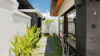 Villa Casavelo Bali - Seminyak - 8
