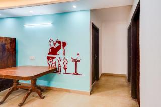 Super Hotel O Silver Key KD plaza Near Saket Metro station - 9