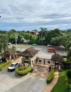 Minimalist Family 2BR Ground Floor Fast Wifi Free Pool beside SM Mall - Davao - 3