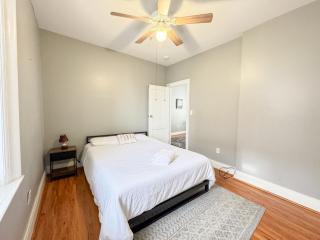 3 bed 1 bath FREE parking near NYC - North Bergen - 2