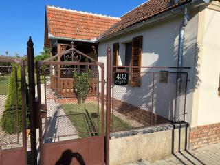 Engstliz Apartman - Foeni - 1