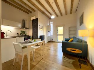 Cosy Navigli Apartment - Milan - 1