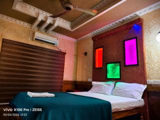 2 BED ROOM DELUXE HOUSEBOAT from The Anugraha Group of Houseboats Alleppey - Alappuzha - 5