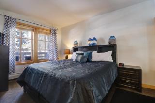 PP321 Passage Point condo - 3