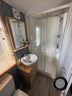 B9 - Sunnymede Fantasy Island - hot tub, pet friendly, WiFi, ramped veranda - Meadow Lakes Caravan & Lodge Hire - Skegness - 1