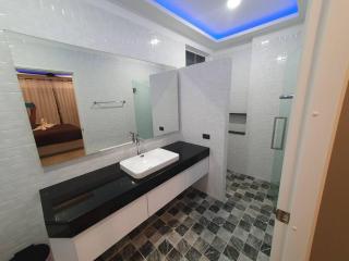 Modern pool villa 3 bedrooms - 6