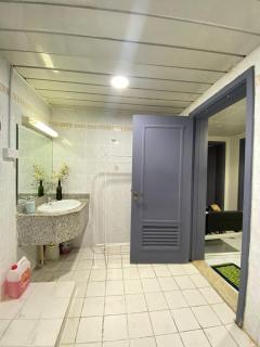 Elite Space Partition room in Dubai very near Union and Banyas Metro - Creek - Gold Souq - Dubai - 1