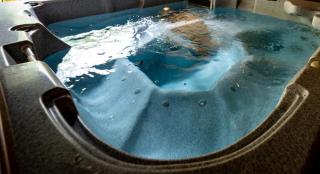 Studio romantique jacuzzi ou spa balneo privatif et jardin Au temps des cerises La Ciotat - La Ciotat - 5