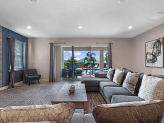 Last Minute Disney Getaway! Private Pool, Hot Tub & Games Room. Book Now! #97179 - Orlando - 1