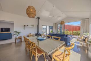 Lakeview Heights - 2020 built Luxury large House & Self Contained Studio - 264 sq mtr - Wanaka - 6
