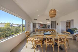 Lakeview Heights - 2020 built Luxury large House & Self Contained Studio - 264 sq mtr - Wanaka - 7