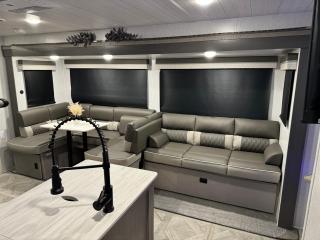 Cozy Stationary RV Getaway - 9