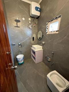 Hotel Goludev Valley View - Nainital - 6
