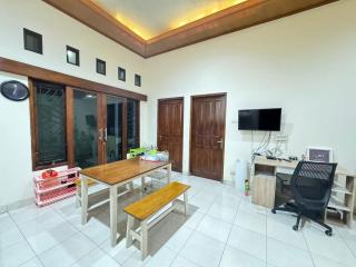 Puri Sinduadi Homestay Jogja - 2