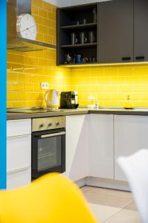 FACES Apartment - Funky design in vibrant centre - 5