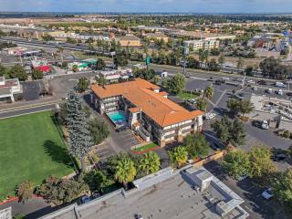 Hillstone Inn Tulare, Ascend Hotel Collection - Tulare - 8