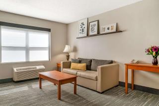 Country Inn & Suites by Radisson, Rossford - Toledo South - Rossford - 3