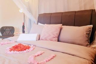 New! Romantic Cozy Suite w Bathtub near Midvalley - Johor Bahru - 4