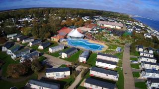 Luxury Lodge With Stunning Full Sea Views At Hopton Ref 80010W - 7