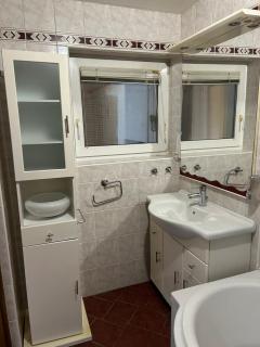 Bole's Guest House - 8