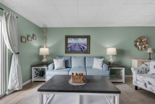 Sans Souci unit 305* - 1