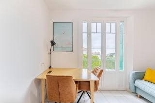 Chic T2 Vue Mer Terrasse Clim & Parking à Sanary - 4