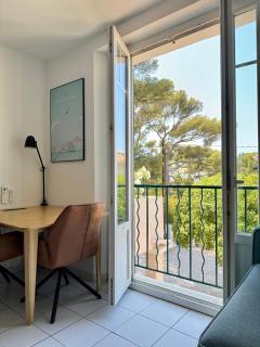 Chic T2 Vue Mer Terrasse Clim & Parking à Sanary - 6