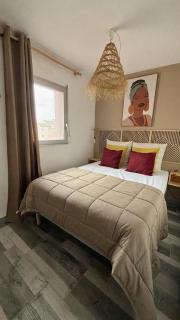 Belle vue mer, plage 90 m, parking, loggia, wifi. - 8