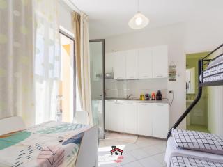 Bnb of the Nations, parking , 9min Airport & Sea - Bitonto - 7