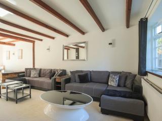 Idyllic Home in Picturesque Village of Wraysbury - Pass the Keys - 3