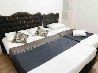 3 bedroom flat with 2 balcony in Cihangir - Istanbul - 7