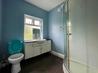 Stylish 3-Bedroom Home! - Bedworth - 1