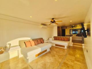 Residencia Frente al Mar con Jacuzzi y Vista a La Playa - 4