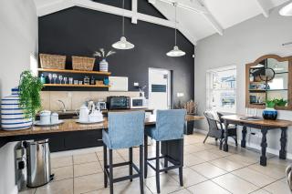 Luxury Loft - East - 9