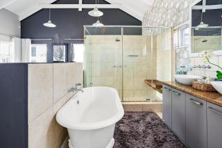 Luxury Loft - West - 1