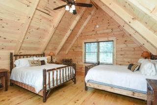 Stone Lake Lodge - Lakeside Cabin - Stocked Pond - Coshocton - 3