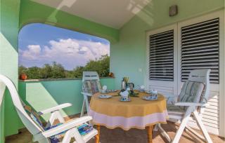 Two-Bedroom Apartment In Sv,lovrec - 2