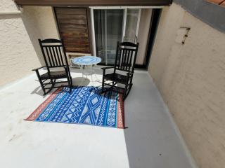 Sea Turtle Condo with Loaded Amenities - 4