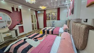 702 Close to pyramids - 2