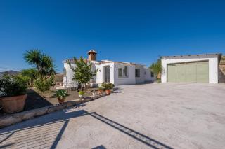 Villa Cayetana - Spacious 4-Bedroom Villa with Private Pool Terrace & BBQ - Málaga - 6