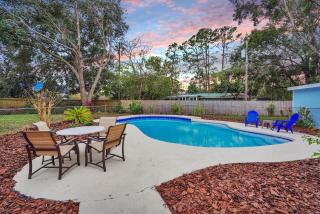 Summer Spot! Fam Trip with Private Pool and 3miles to Beach - 9