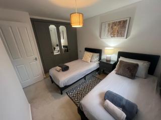 Fully modernised house, sleeps 8, - Bridgend - 5
