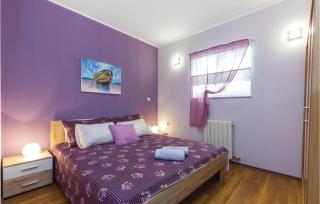 2 Bedroom Cozy Apartment In Krasica - 6