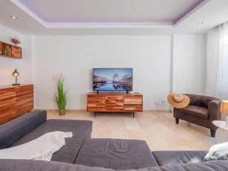 Family Fairways I Spacious 4-Bedroom Townhouse Near Beach & Golf, Estepona - 4