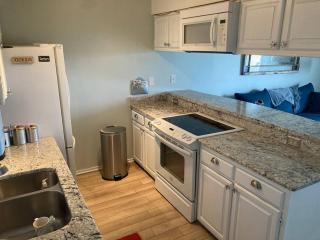 Jimmy's Beach Condo - Emerald Isle - 3