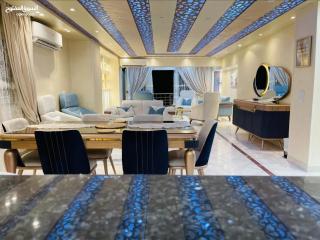 New Stylish 3BR Apt in El Dokki near Shooting Club - Families only - Il Cairo - 8